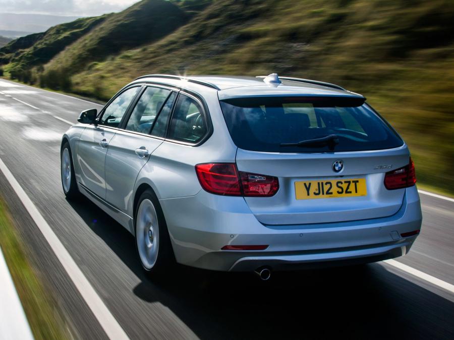  BMW 318d Touring 2012 года  (UK) (фото 2 из 7)